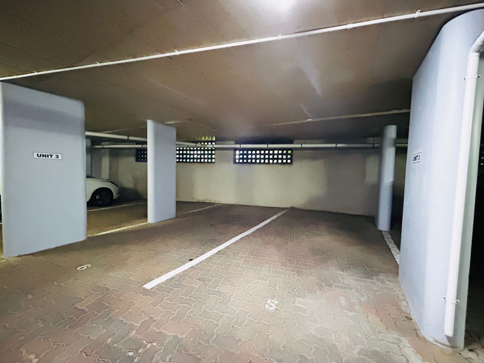 5 Bedroom Apartment for sale in the Heart of Uvongo image 2