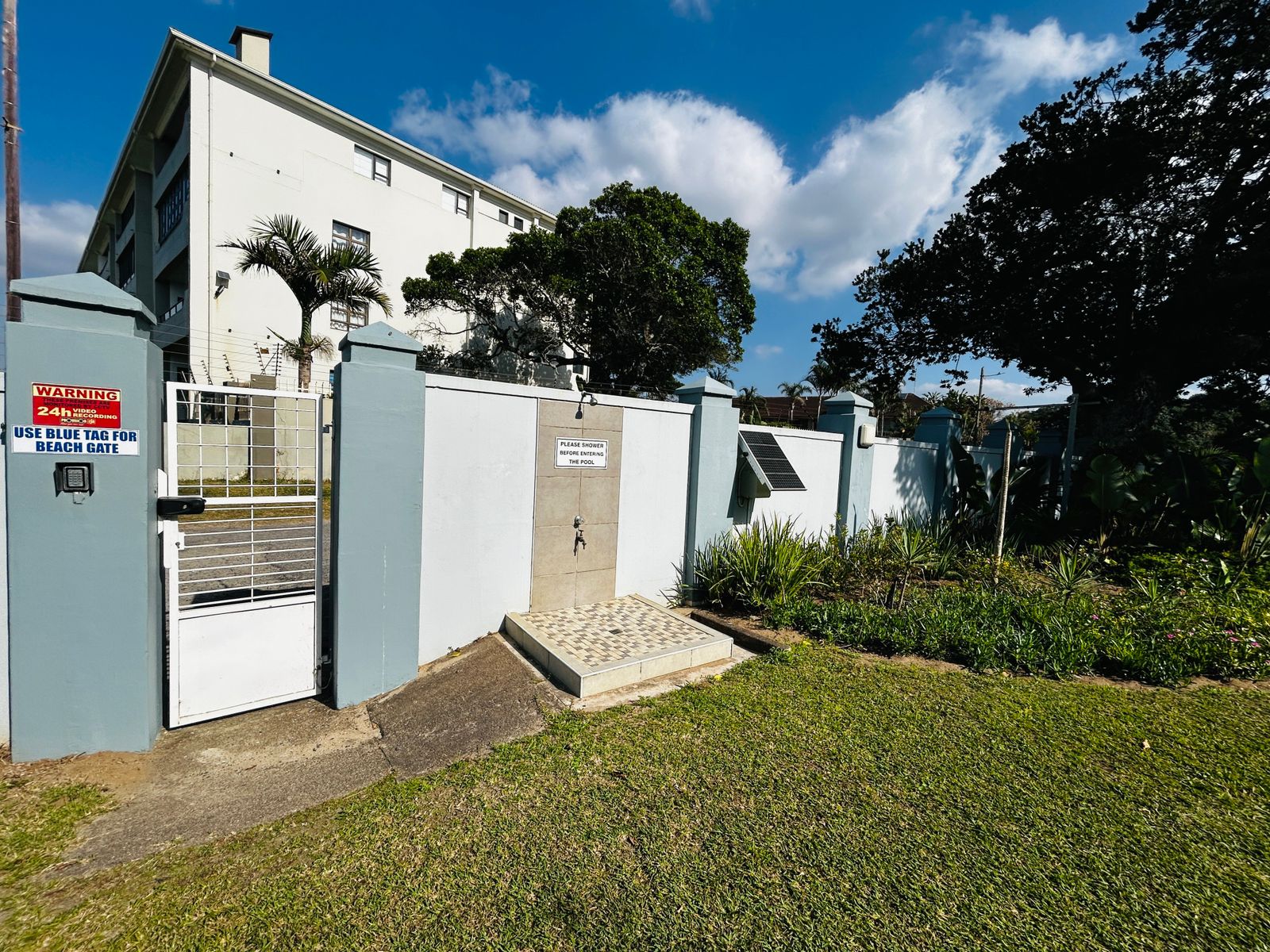 5 Bedroom Apartment for sale in the Heart of Uvongo image 7