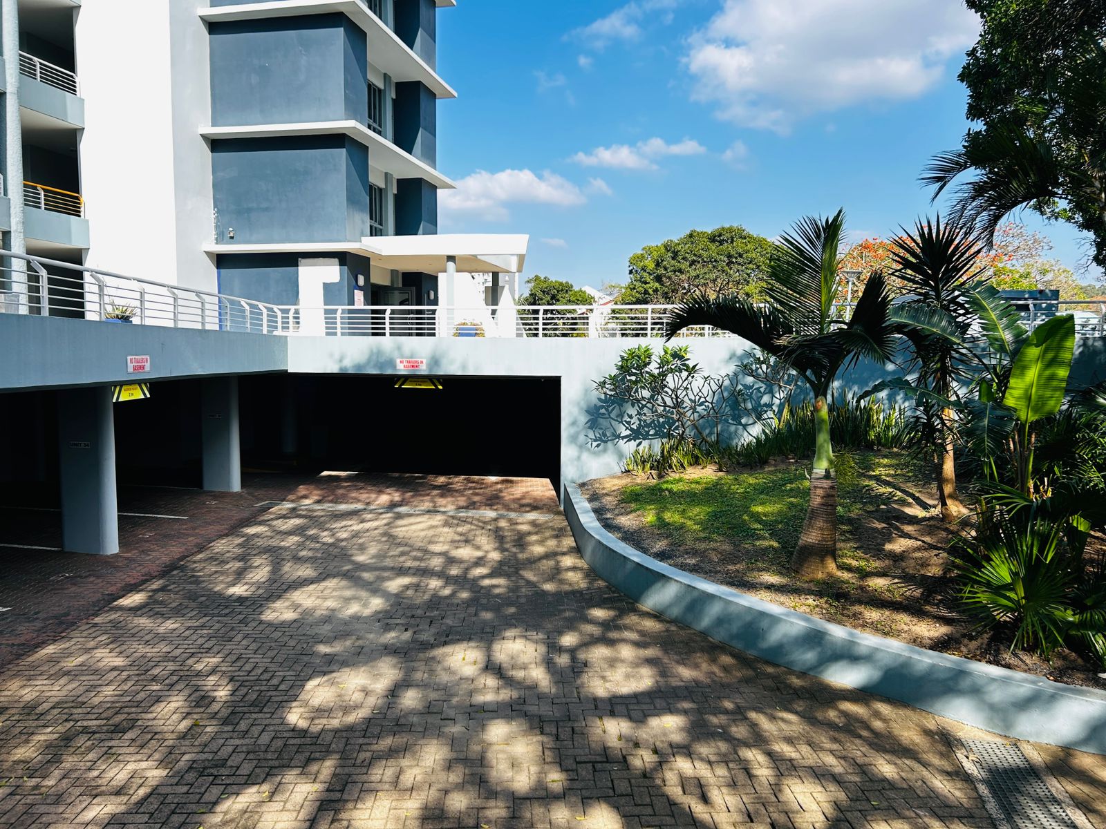 5 Bedroom Apartment for sale in the Heart of Uvongo image 6